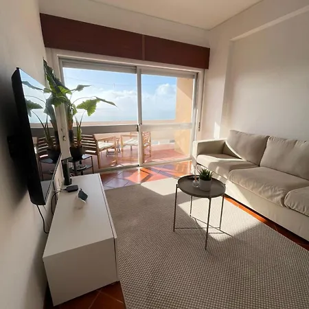 Beautiful With Stunning Ocean Views In * Nazaré